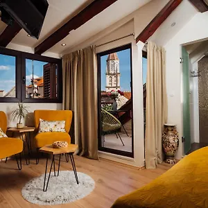 4* Affittacamere Old Town Stars With Free Parking
